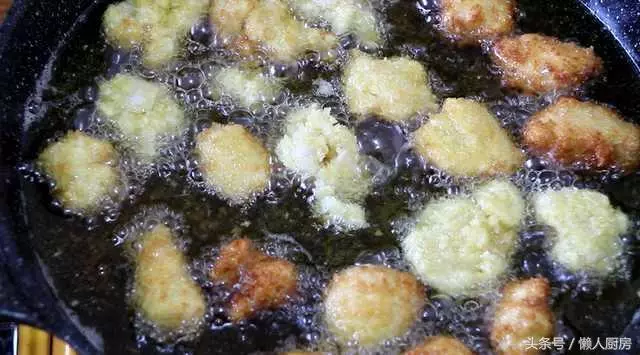 想吃炸雞米花不用買,自己在家就能炸,外酥里嫩超好吃 -