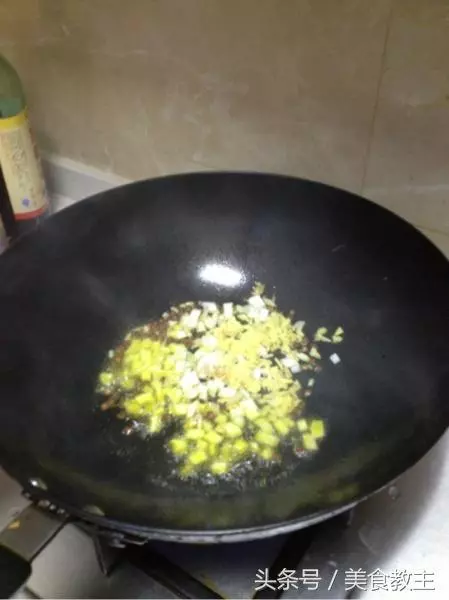 3分鐘就能搞定的酸辣湯,食材做法超級簡單,味道一點也不簡單 - .