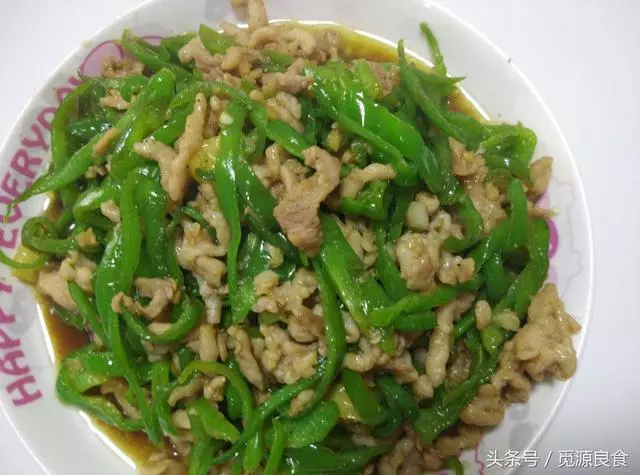 【青椒炒肉絲】才不是青椒加肉絲那麼簡單，加一點[這個]，比飯店的更美味！ - ..