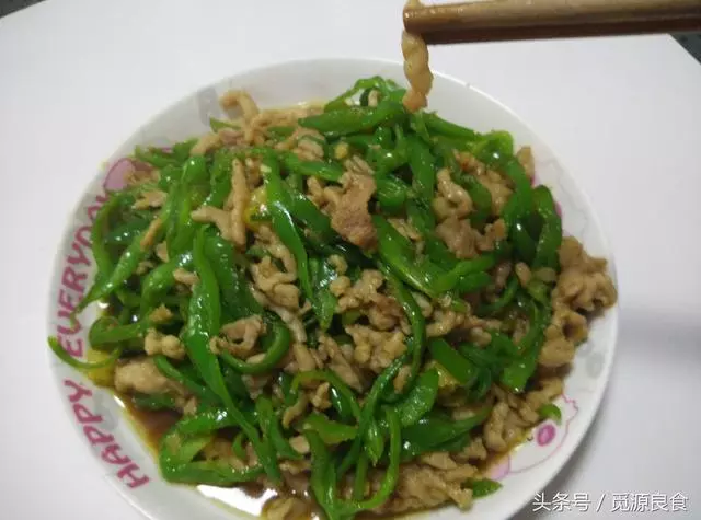 【青椒炒肉絲】才不是青椒加肉絲那麼簡單，加一點[這個]，比飯店的更美味！ - ..