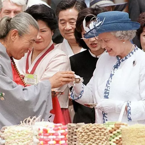 英國女王徵社群小編!薪水全世界驚呆