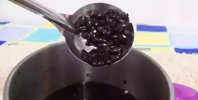 防治老花眼,記住這幾個方法,80歲看得清!
