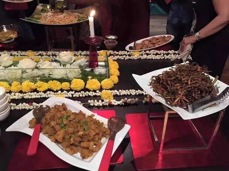 【珍藏貼】新加坡15家最便宜自助餐大盤點!人均只要15新幣起~