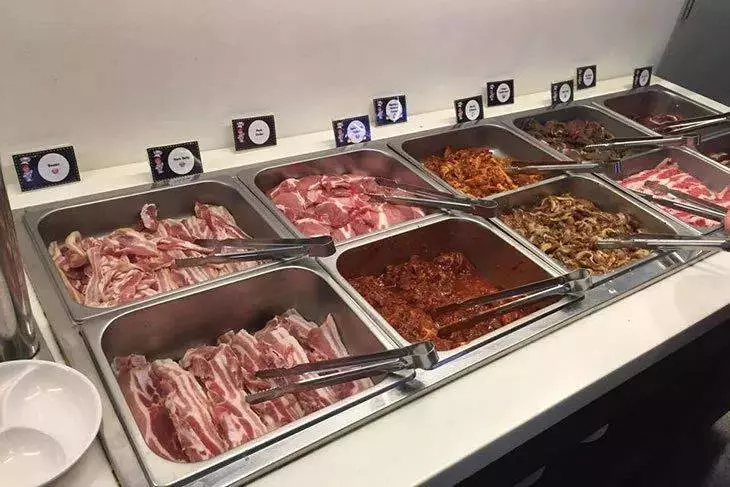 【珍藏貼】新加坡15家最便宜自助餐大盤點!人均只要15新幣起~