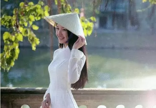 男遊客到越南旅遊, 經常被美女問到需要「妻子」嗎? 答案讓人臉紅!