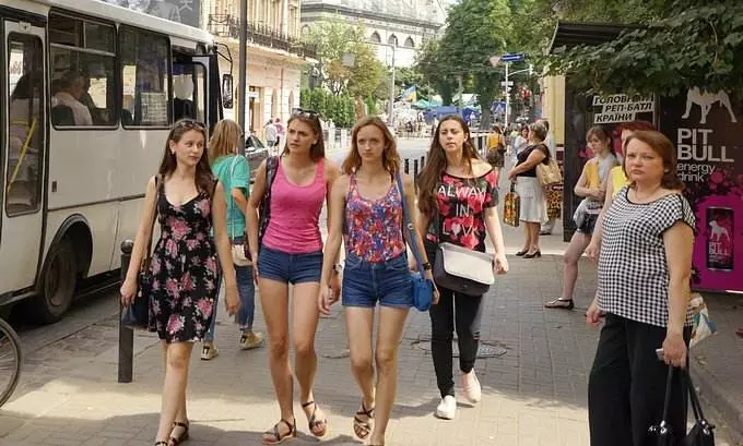5000元人民幣在烏克蘭可以旅遊多久? 當地美女的話讓人意外!