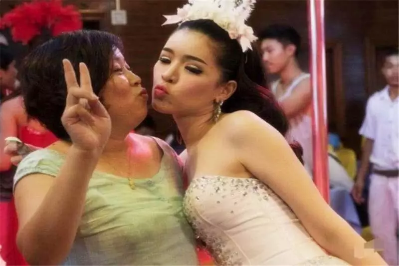 娶走泰國人妖公主的中國土豪,現如今還愛她嗎?結局令人稱羨不已