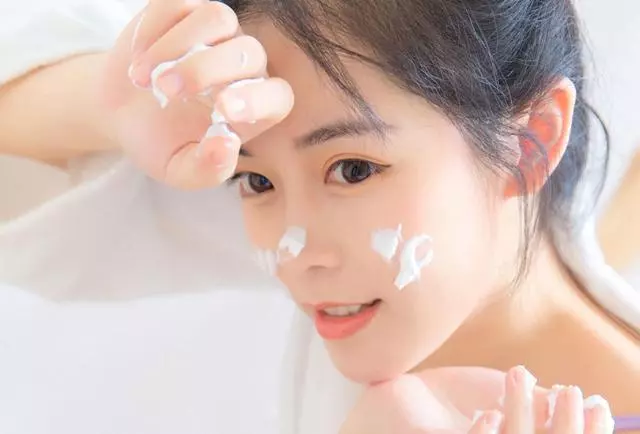 女人願意告訴你這些「隱私」,已經把你當做老公了,別不明白!