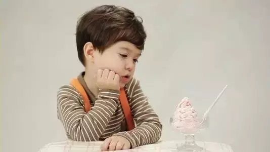 孩子黏你,其實他是很害怕……請理解孩子的分離焦慮與安全感建構過程