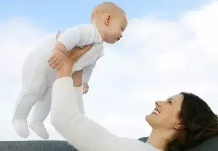 孩子黏你,其實他是很害怕……請理解孩子的分離焦慮與安全感建構過程