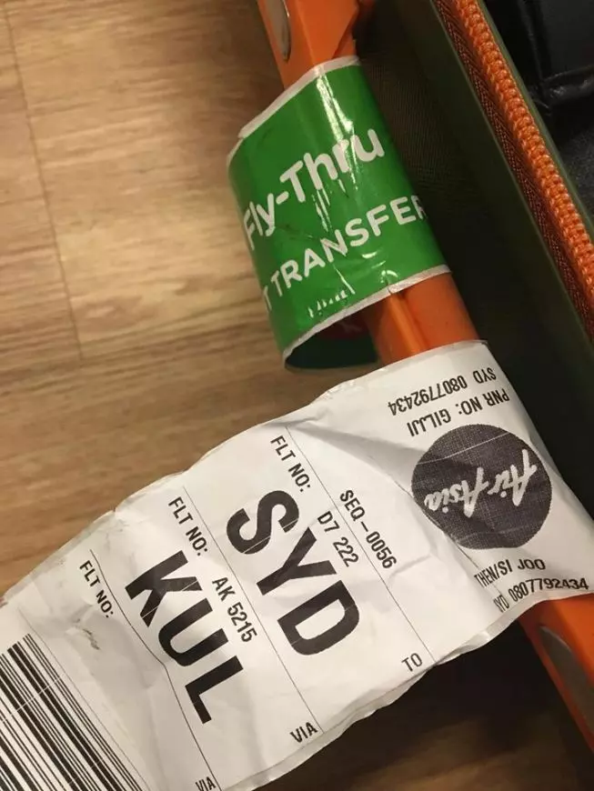 大馬美女和朋友一起買機票,結果全部被禁飛,可能10年都不能入境!