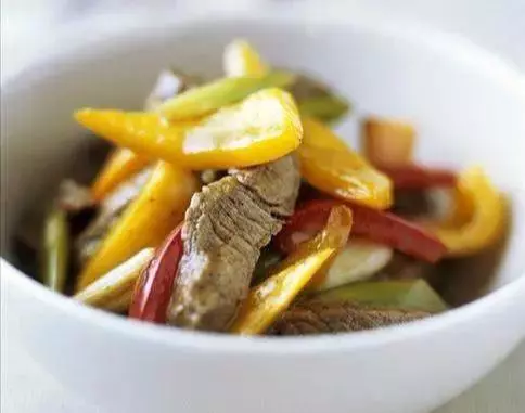 氣血不足,女人會老得更快!想「補血」,這4種食物最稱職!