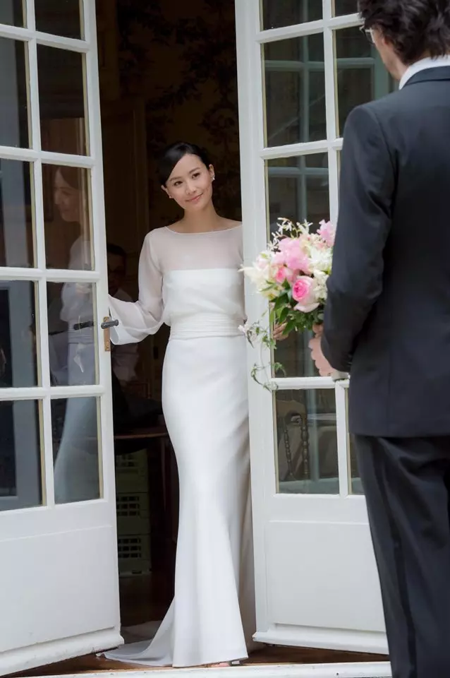 好靚啊!陳法拉與法籍老公結婚照大曝光!結婚戒指更暗藏超浪漫承諾,超Sweet!
