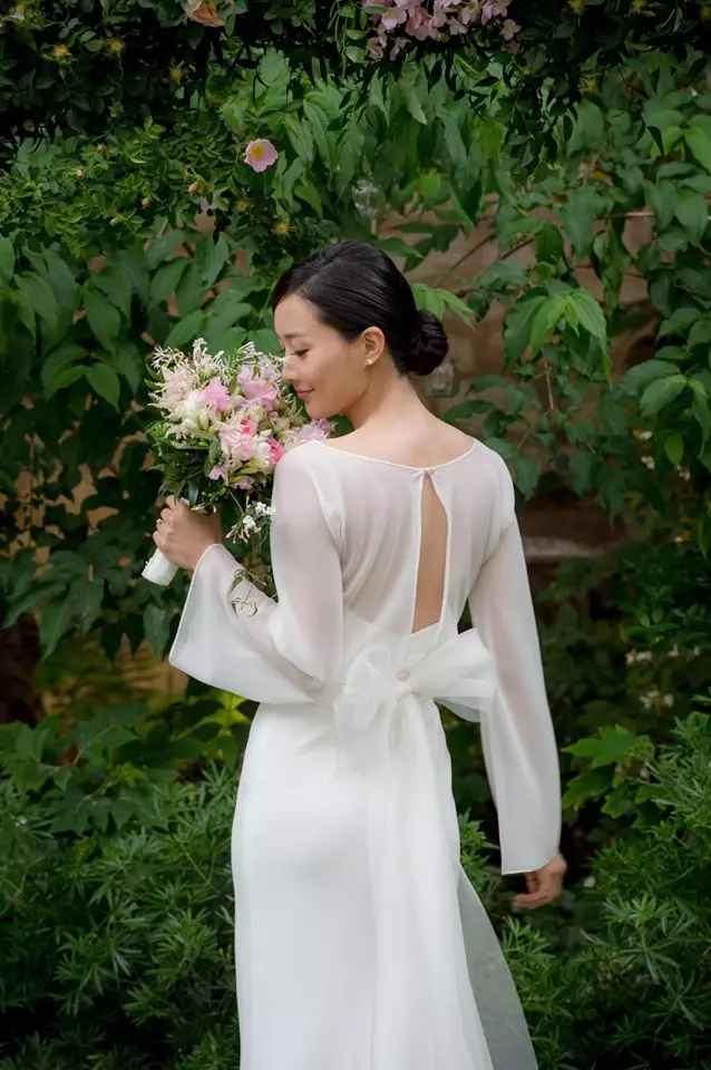 好靚啊!陳法拉與法籍老公結婚照大曝光!結婚戒指更暗藏超浪漫承諾,超Sweet!