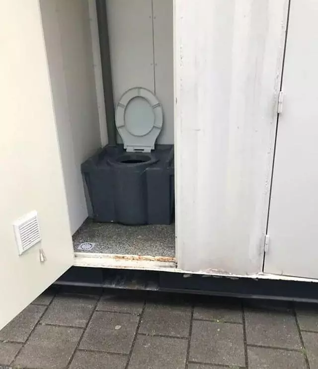 英國小哥去荷蘭玩,發現預訂的Airbnb竟是個貨櫃?!! 大型尷尬現場...