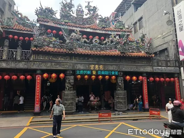 老婆不孕!他拜註生娘娘「兩周後樂當爸爸」 興奮喊「板橋的廟超靈驗」神明大顯神威