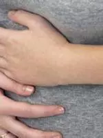 身體的十大止痛開關,頭痛、腰痛、肩膀痛一按就見效,還能治療痛經和落枕!幾十萬人都在做~