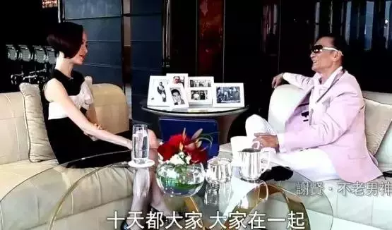 狄波拉是謝霆鋒的母親,28歲嫁浪子!以淚洗面決心離婚…如今67歲帶著現任「與前夫喝茶」:餘生做回自己。