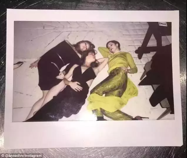 轟動全球的假名媛,騙慘紐約各大名流,而她把法庭變成了時裝秀?