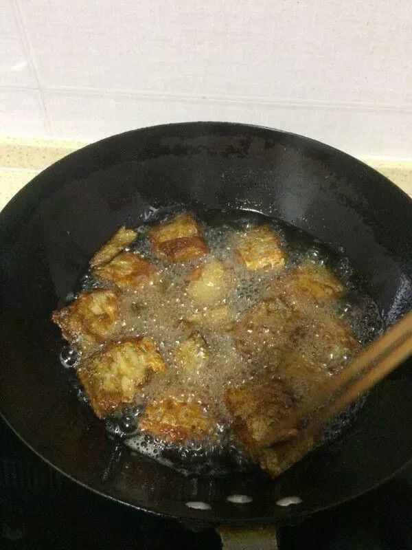 金黃酥脆「炸帶魚」食譜大公開!該裹麵粉還是澱粉?90%人都不知道的「黃金比例」快記起來!