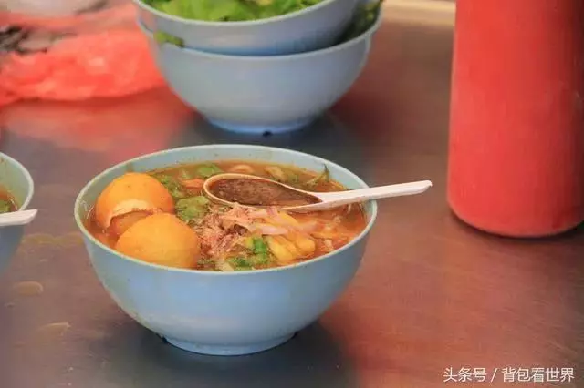 馬來西亞最火夜市,攤主全是華人講4種語言,除了貴口味真一般