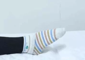 每天拉1拉足背10分鐘,疏通肝、膽、脾、胃4條經絡,少生病人健康