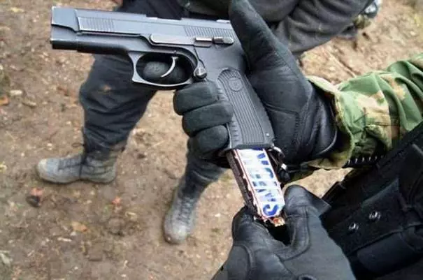 15張聽起來很有道理的超扯生活攻略...