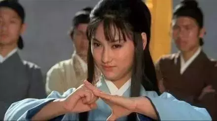從乞丐到影后,等了初戀40年,六旬美人的倔強與優雅