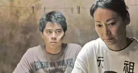 從乞丐到影后,等了初戀40年,六旬美人的倔強與優雅