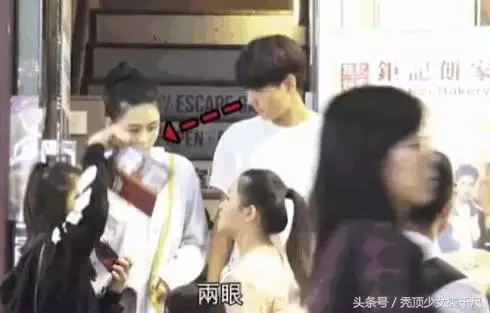 邱淑貞17歲女兒疑戀情曝光,與小鮮肉男友約會找妹妹幫忙打掩護