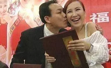 看到這些照片後,才發現女明星背後心酸,娛樂圈為什麼難混!