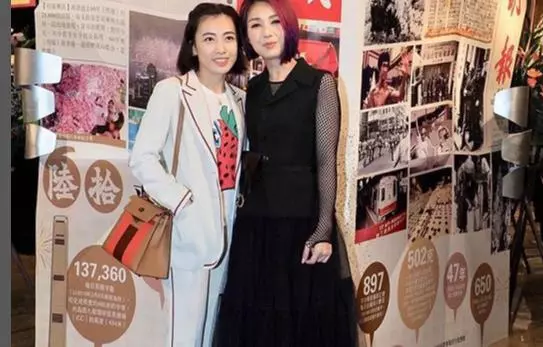 排場真大!甘比帶子女逛超市保鏢如雲,73億身家兒子已見怪不怪~~~