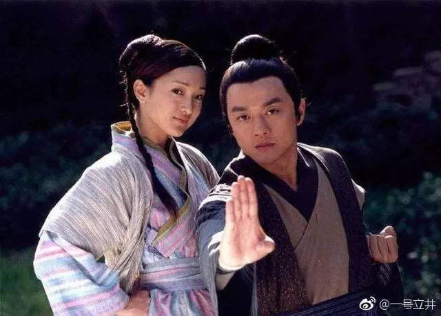 一晚收入800元!李亞鵬新女友原來是駐唱歌手,根本不是富婆!