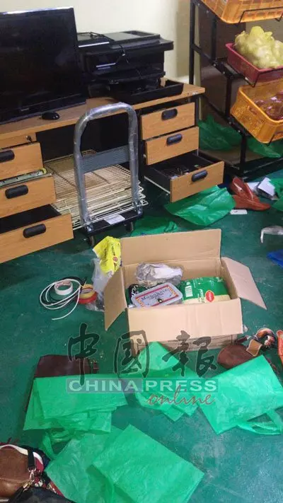 弟爆竊被揭發, 哥潛入店搗亂報復!古來一雜貨店兩個月內兩度遭爆竊。