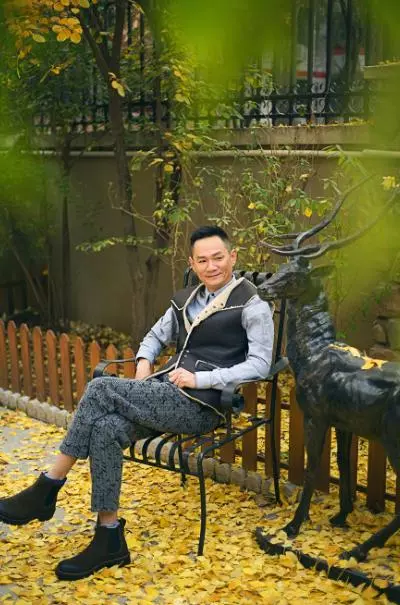 娛樂圈最浪漫的愛情,青梅竹馬妻子病逝9年仍念念不忘,至今未娶