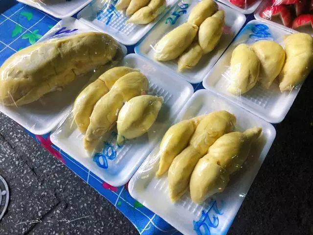 馬來西亞人說:泰國榴槤也就忽悠中國人可以,我們從來不吃!