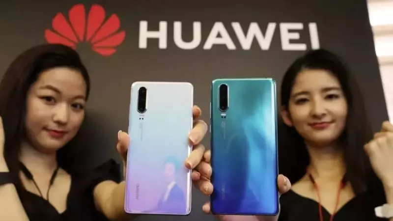 新加坡華為P30 pro賣600新幣!上百人瘋狂搶購,當相機也值~