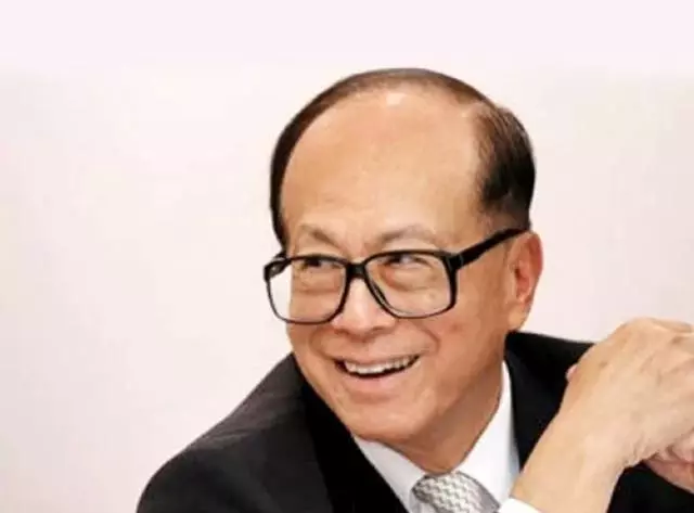 一生只愛一人,妻子去世29年,每年第一天必須攜全家拜祭亡妻