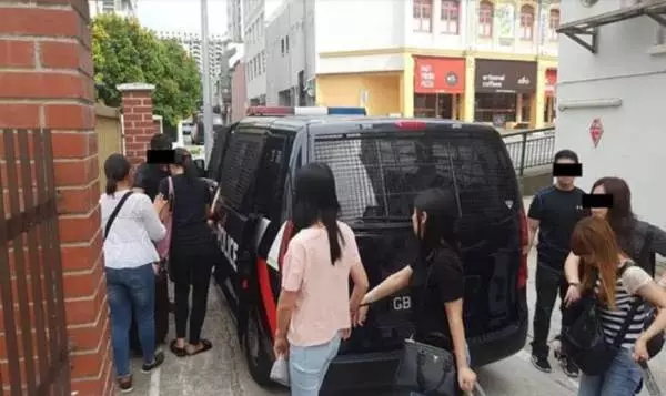 【新加坡】 打擊網上賣淫集團 警方捕154名女子 !