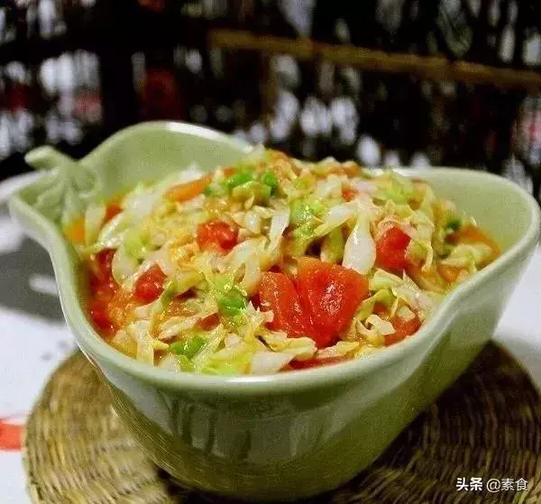 八菜一湯， 味美健康！