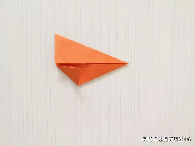 幼兒園手工,一張彩紙折出美麗的楓葉,簡單易學
