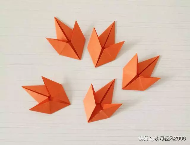 幼兒園手工,一張彩紙折出美麗的楓葉,簡單易學