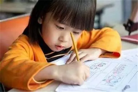 幼稚園該教寫字嗎? 各位,別著急了