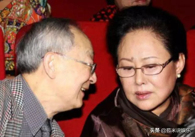 曾是著名影后,嫁導演遭家暴,三婚嫁大16歲男友,69歲坐輪椅度日