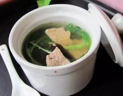 中醫養生:小滿前後找艾草,全家健康疾病少!