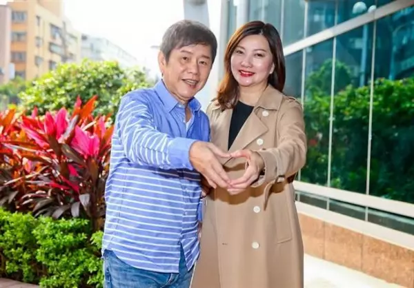 71歲黃西田「負債5千萬」嫩妻甘願一起熬 挺4月孕肚「狂接工作」:我好怕離開他...