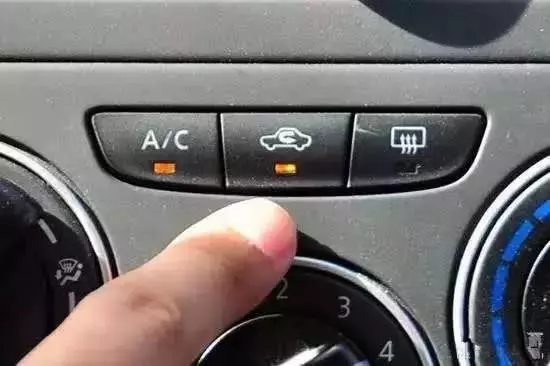 汽車熄火前,千萬別關冷氣 不然你會後悔看完你就懂了!