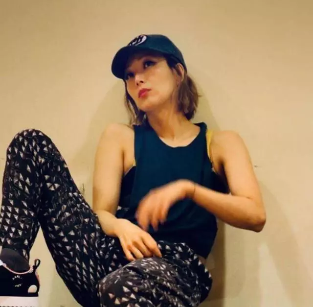 鄭秀文近照曝光現疲態,舊傷復發難掩低迷,狀態惹粉絲心疼~~~
