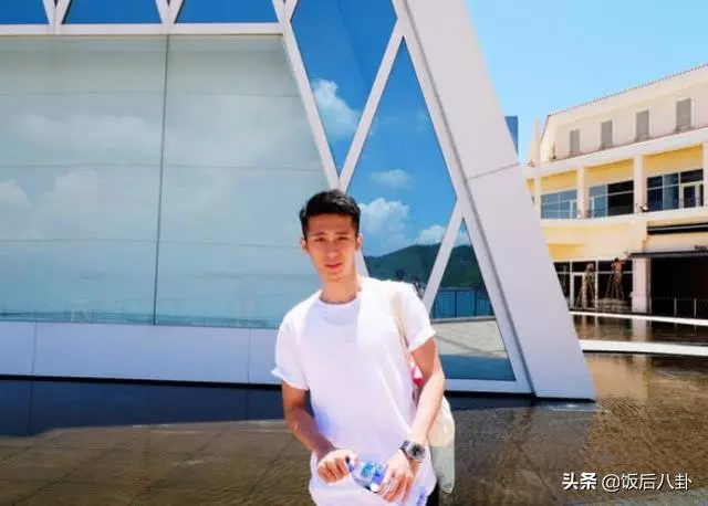 李麗珍女兒首次曬與男友甜蜜吻照,22歲顏值不輸媽媽年輕時!!!