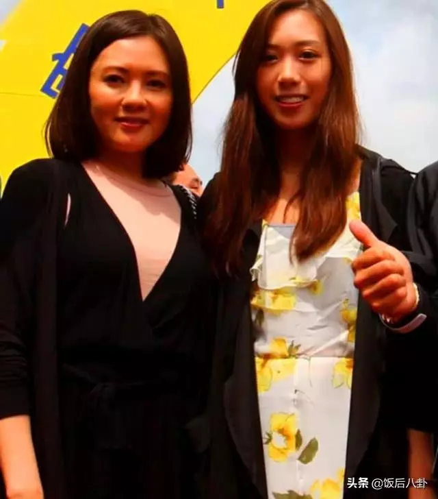 李麗珍女兒首次曬與男友甜蜜吻照,22歲顏值不輸媽媽年輕時!!!